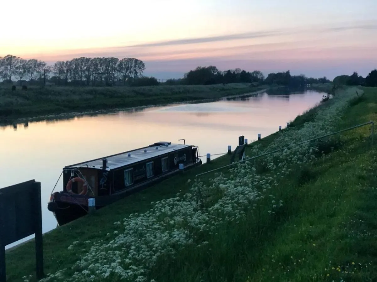 Hotel Cambridge Narrowboats - Beautiful New Moon Narrowboat 0*,