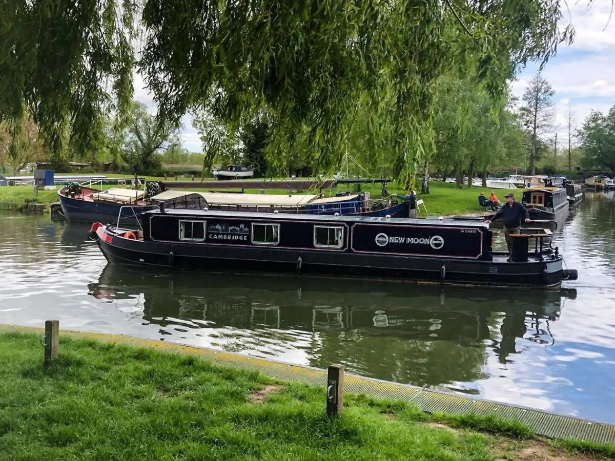 Hotel Cambridge Narrowboats - Beautiful New Moon Narrowboat 0*,